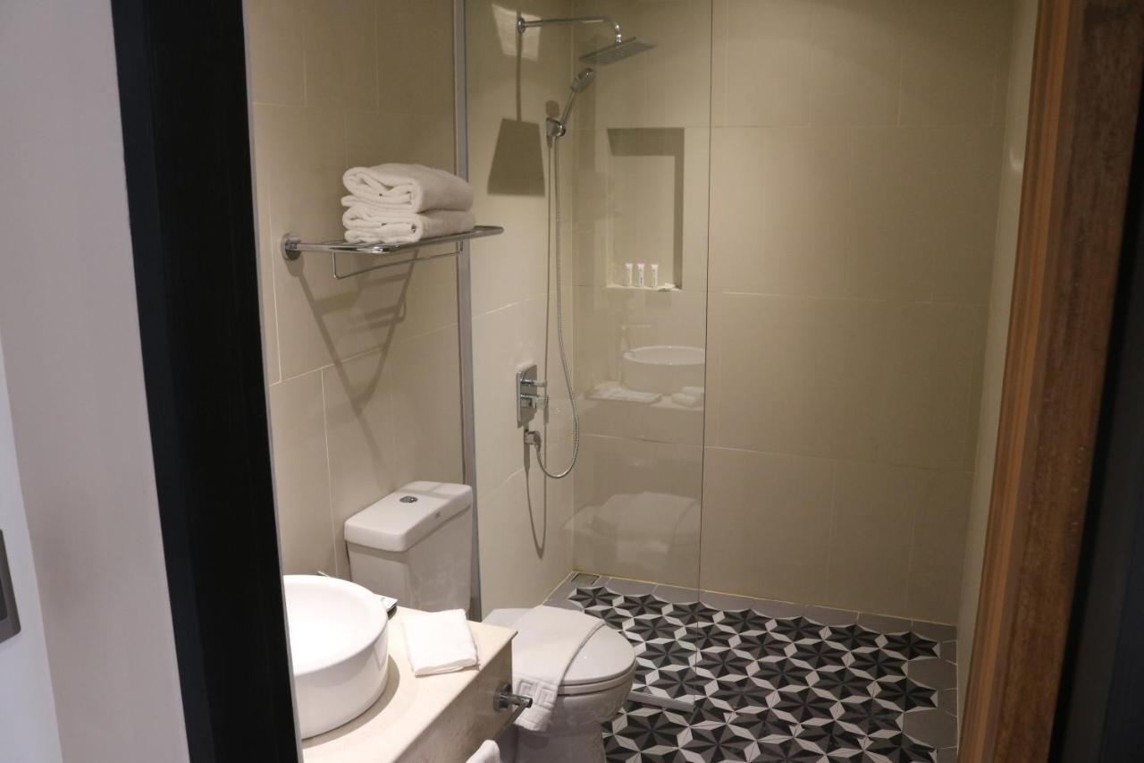 Hotel Acacia Bacolod